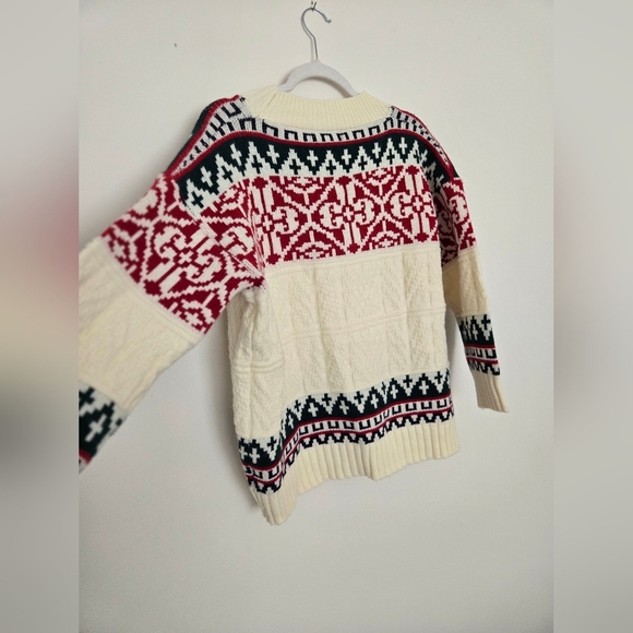 On Blue Cozy Knit Green and Red Christmas Winter Cardigan | Size L - Picture 6 of 6